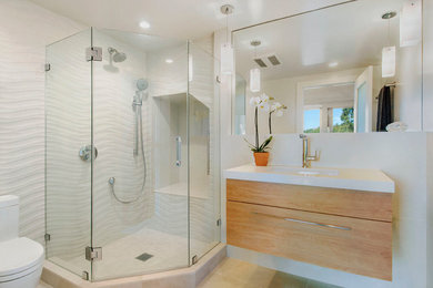 Inspiration for a contemporary bathroom remodel in San Francisco