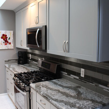 Starmark Maple Bridgeport in Pearl w/ Nickel Glaze Kitchen