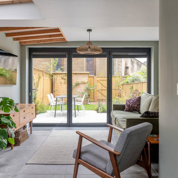 Bath Garden Room / Teenage Den