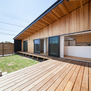 他の地域のコンテンポラリースタイルのおしゃれなデッキの写真