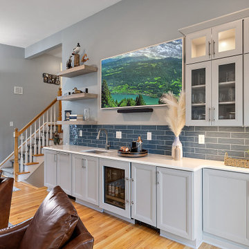 Showplace Framed Kitchen and Wet Bar in Simpli Gray, Kitchen Island in Hale Navy