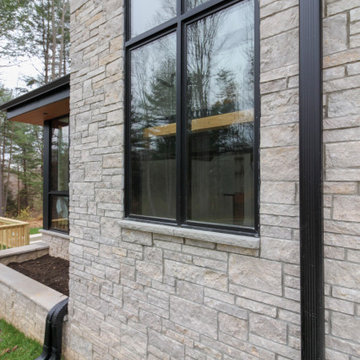 Project #98 | Modern Mono-beam Staircase with Glass Railing