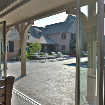 Complimentary Pool House