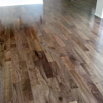 Walnut Natural Smooth Engineered Wood Floor