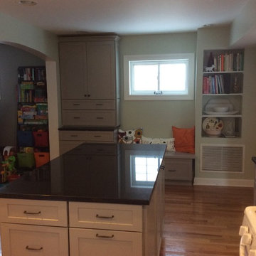 Kitchen Sitting Area