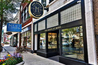 Home design - transitional home design idea in Chicago