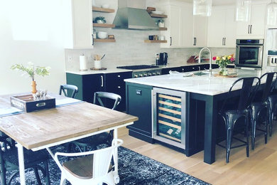 Inspiration for a farmhouse kitchen remodel in Miami