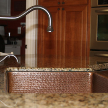 33" Hammered Copper Apron Front Single Basin Kitchen Sink (KASDB33229)