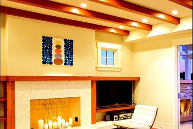 Example of an arts and crafts living room design in San Diego