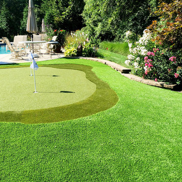 Golf and Putting Greens with Artificial Grass