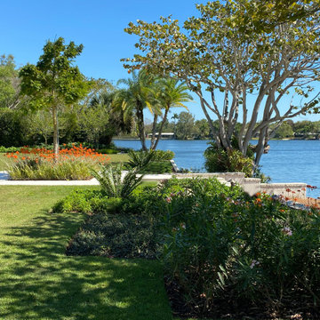 LAKEFRONT RESIDENCE