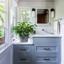 Maine house bathroom