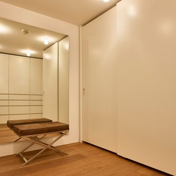 Begehbares Ankleidezimmer - Traumhafte Moderne Villa in München