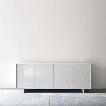Onda white 4 door sideboard with engravings by Dall'Agnese