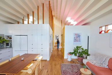 Example of a living room design in Los Angeles