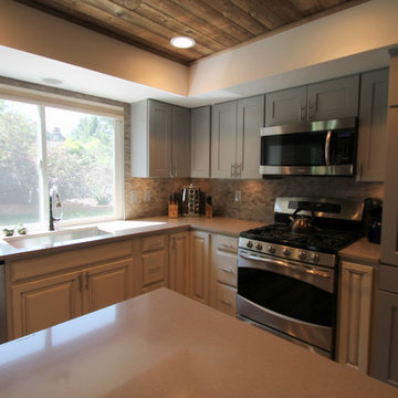 Transitional Two-Toned Kitchen Renovation