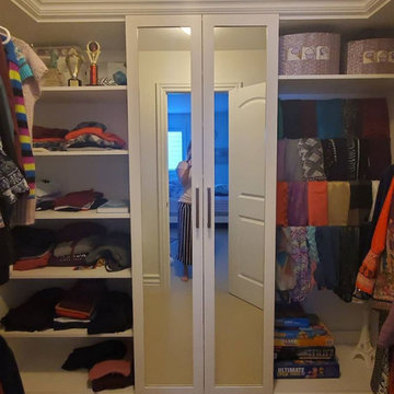 Flat Panel Cabinet Door with Mirror Insert