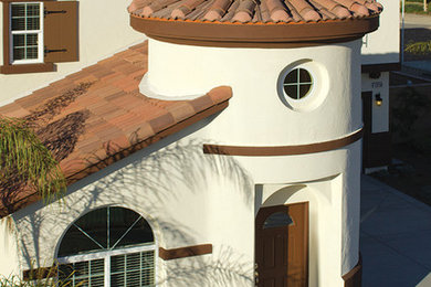 Trendy exterior home photo in Los Angeles