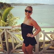 Van Essa's photo