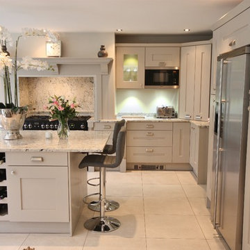 Painted Shaker Kitchen with Delicatus Granite