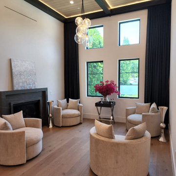 Luxury Living: Elegant Curtains by Master Blinds!