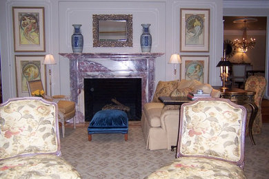 Inspiration for a transitional living room remodel in Baltimore