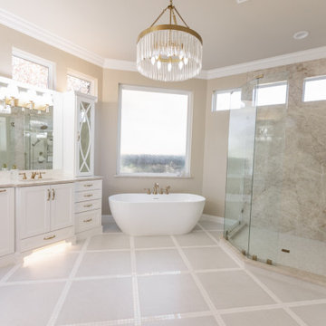 Dressy and Classic Master Principle Bathroom