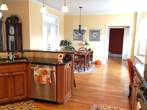 light above kitchen table