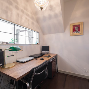 横浜のモダンスタイルのおしゃれなホームオフィス・仕事部屋の写真