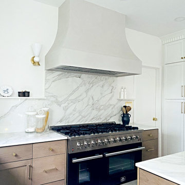 Maple Stain & White Kitchen