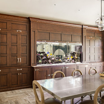 Colts Neck Traditional with Aquarium Feature