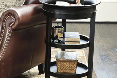 Example of an arts and crafts living room design in Seattle