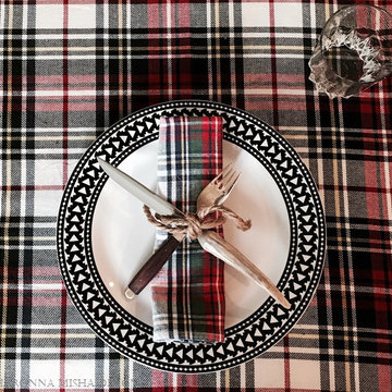 unique holiday table setting idea