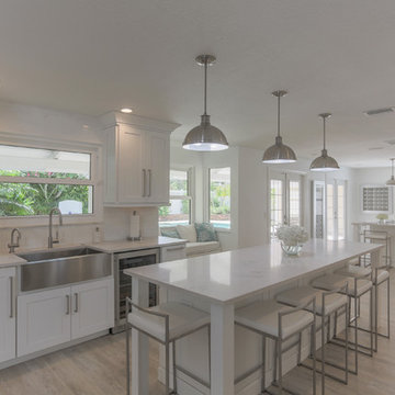 Largo Modern Entertainer