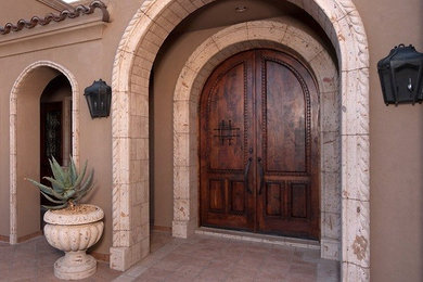 Traditional exterior home idea in Phoenix