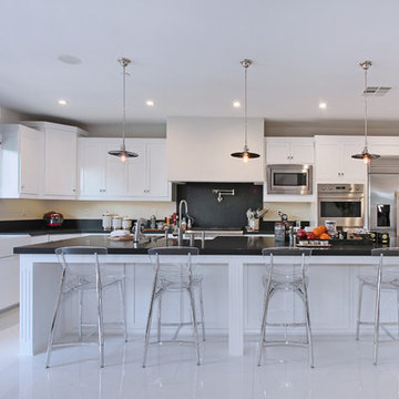 Corona Del Mar Residence