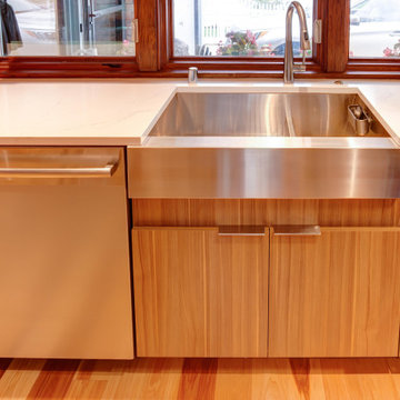 Lange Kitchen