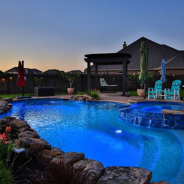 Bilow- Luxury Backyard Pool Lighting