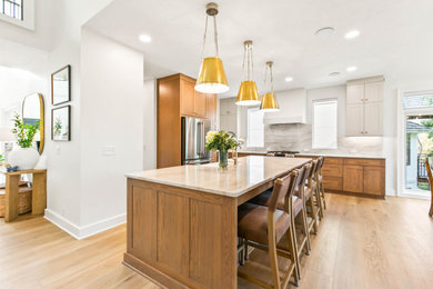 Kitchen - transitional kitchen idea in Omaha