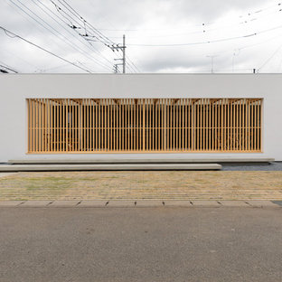 他の地域のモダンスタイルのおしゃれな家の外観 (陸屋根、戸建) の写真