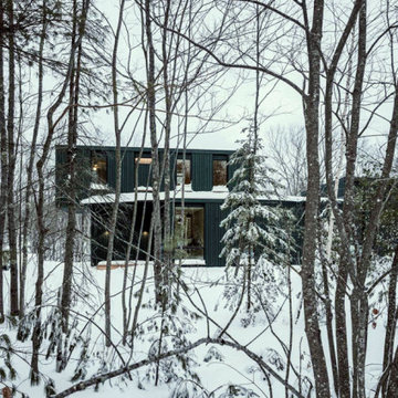 Green Camp - Modern Architecture Incorporating the Outdoors