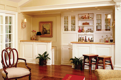 Inspiration for a living room remodel in Los Angeles