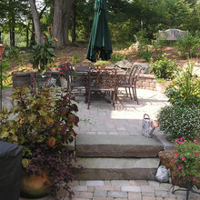 Retaining walk