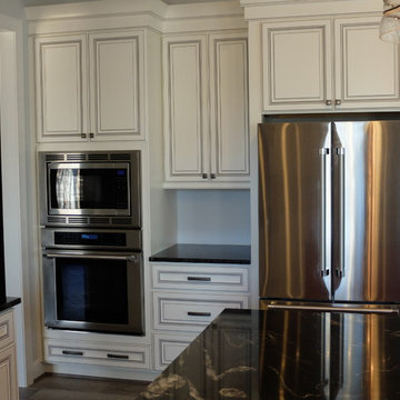 Spacious Fully-appointed Kitchen