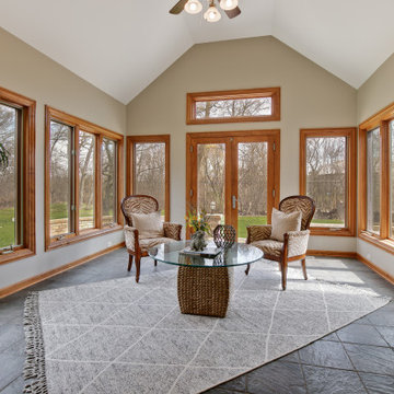 ** Under Contract in 2 months! ** Beautiful Green Oaks Showhome