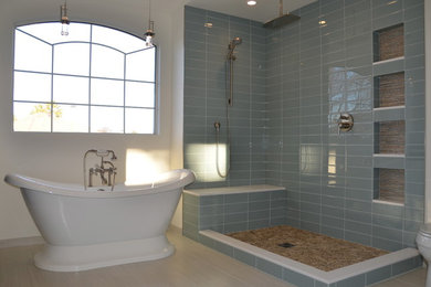 Inspiration for a contemporary bathroom remodel in San Francisco