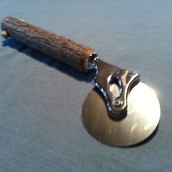 ADK Kitchen Series, Handmade, Rustic, Twig Handled Pizza Cutter (m) - Specialty Kitchen Tools