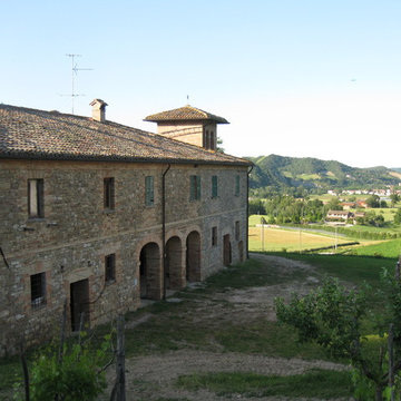 For sale farmhouse in Sant'Angelo in Vado, Le Marche, Italy