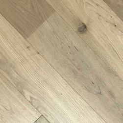 Pacific Direct Champagne Oak - Vinyl Flooring