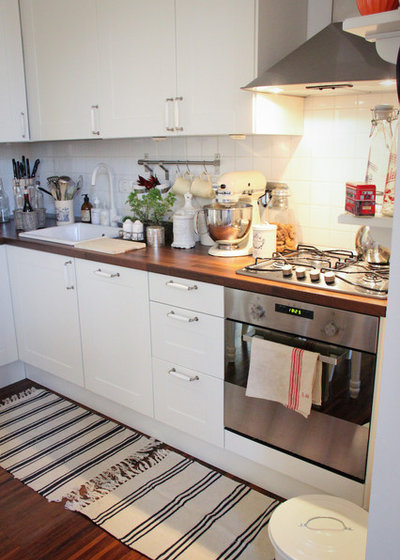 17 Space  Saving Solutions for Small  Kitchens 